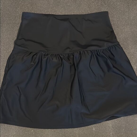 Island Escape Black Bubble Swim Skort size medium - Picture 1 of 7